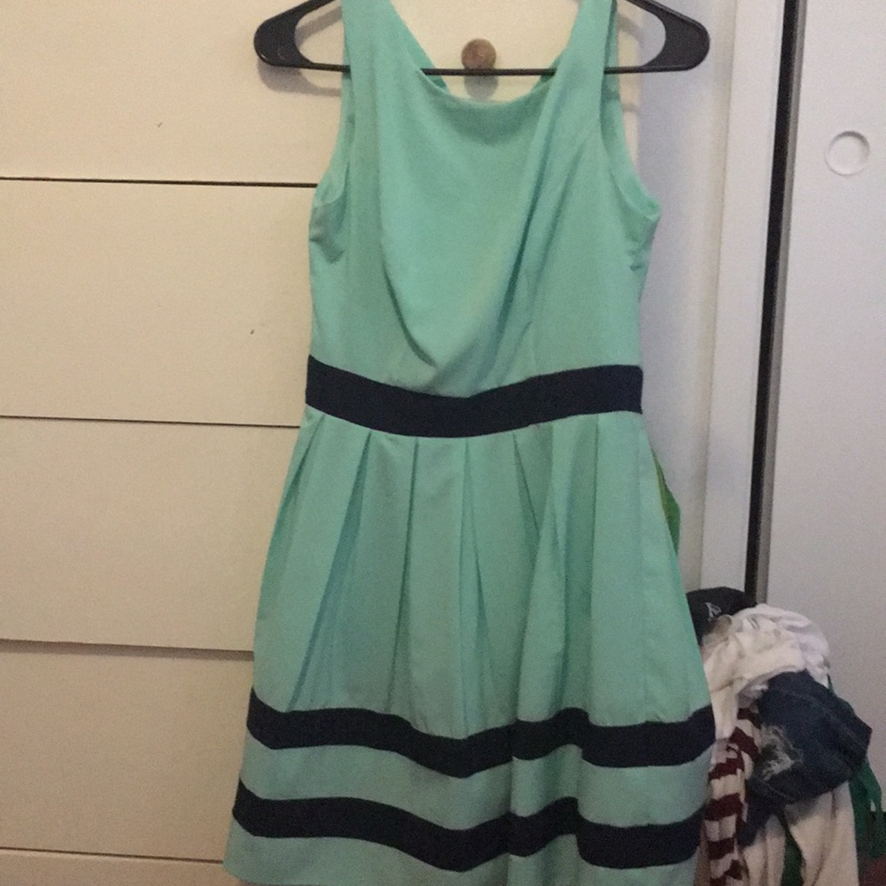 I’m getting rid of a bunch of dresses!